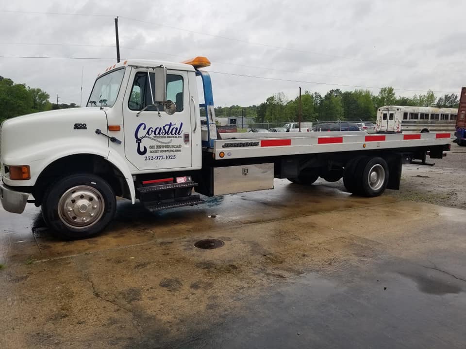 Rocky Mount delivery van towing