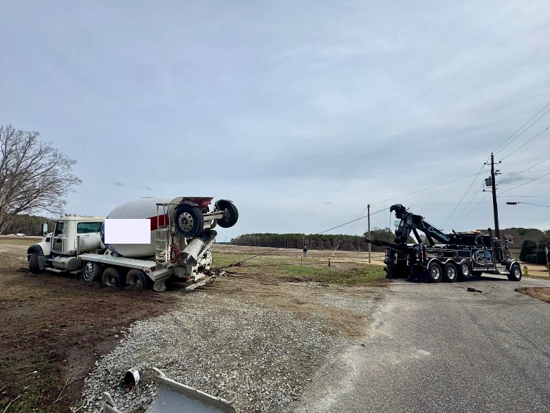 Pinetops construction equipment towing